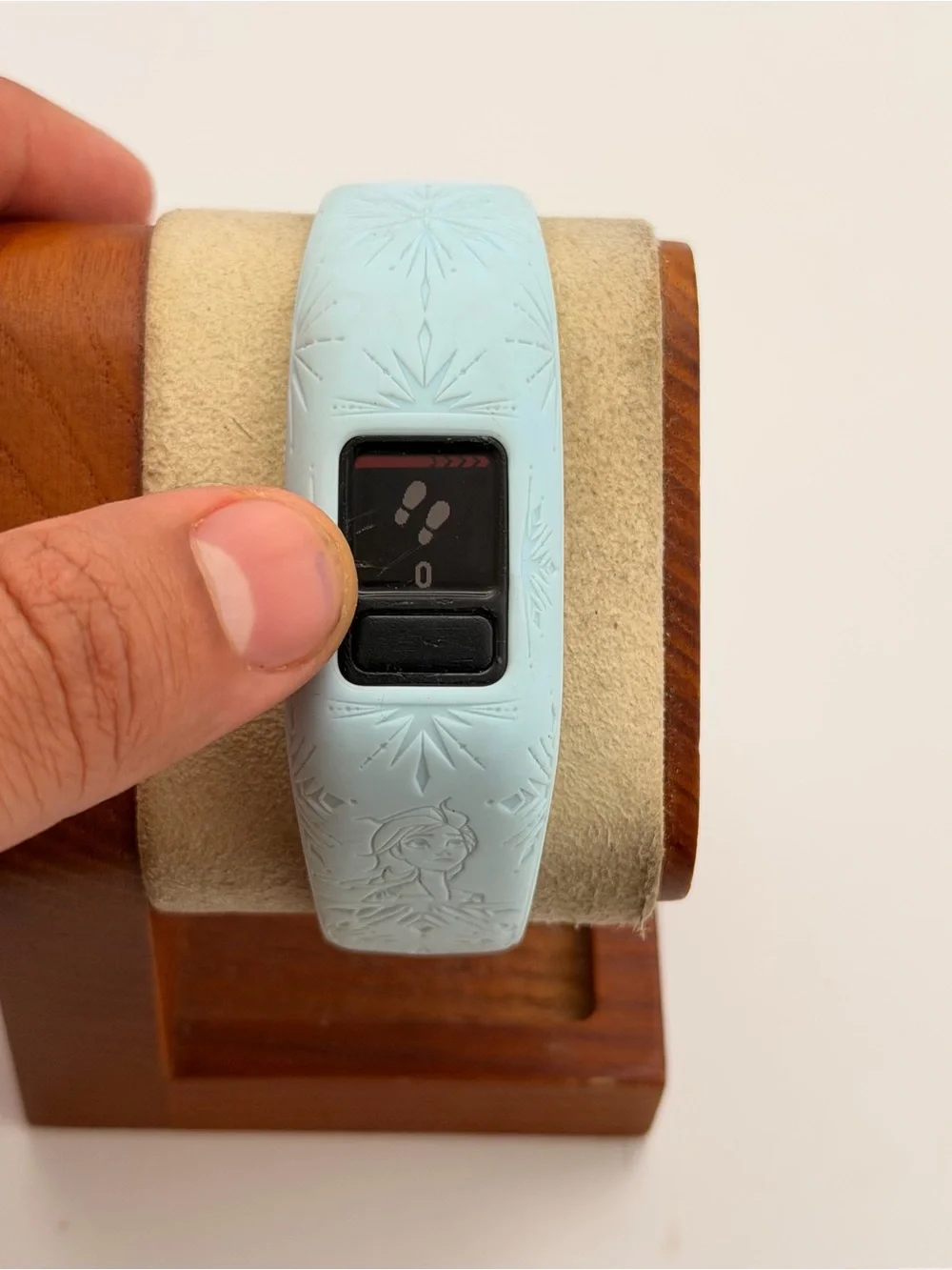 Garmin Vivofit JR. 2, new batteries, Frozen theme, Kids Smartwatch